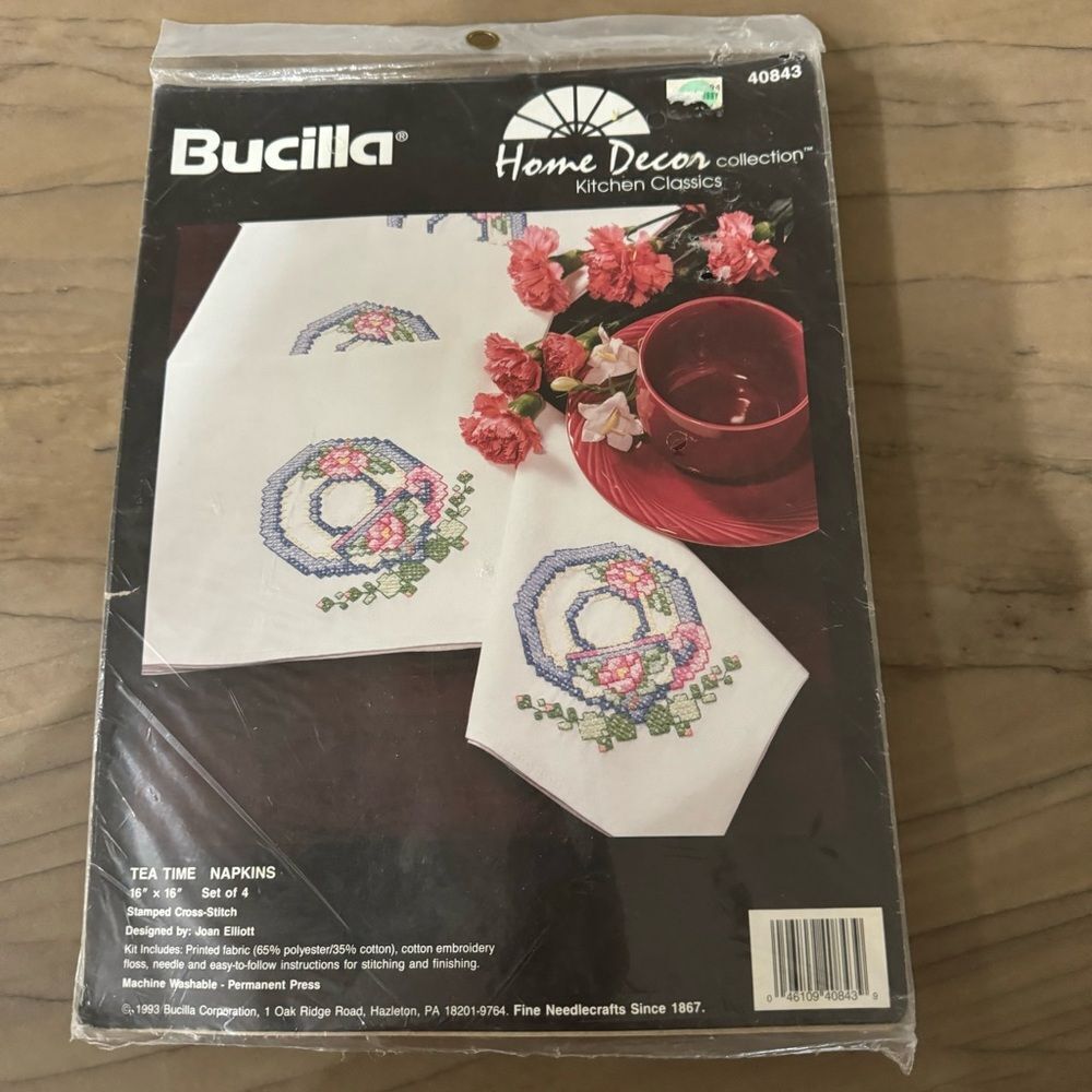 New Vintage Bucilla Home Decor Tea Time 4 Napkins Stamped Cross Stitch